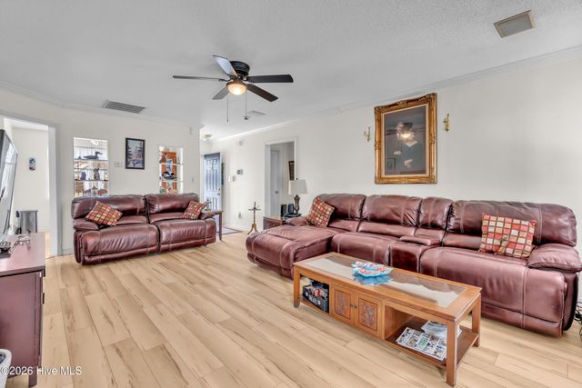 201 Blueberry Court, Hubert, NC 28539