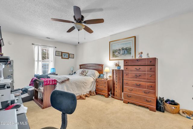 201 Blueberry Court, Hubert, NC 28539