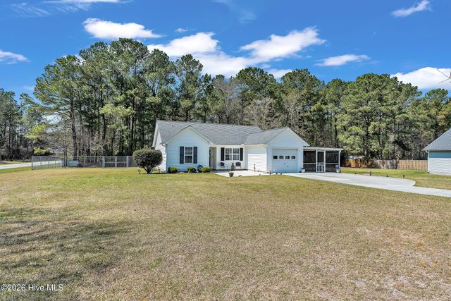 201 Blueberry Court, Hubert, NC 28539