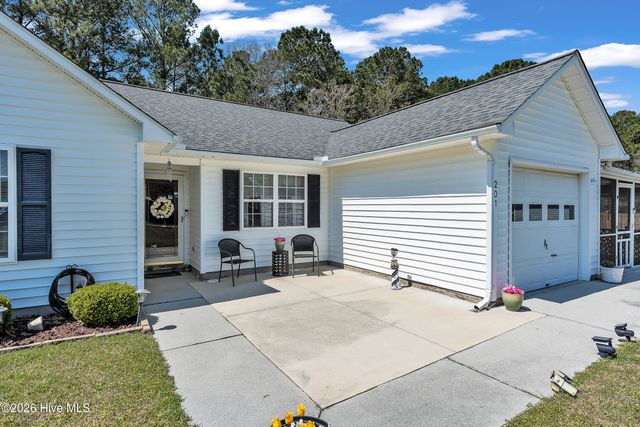 201 Blueberry Court, Hubert, NC 28539