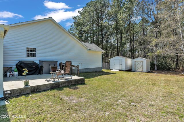 201 Blueberry Court, Hubert, NC 28539