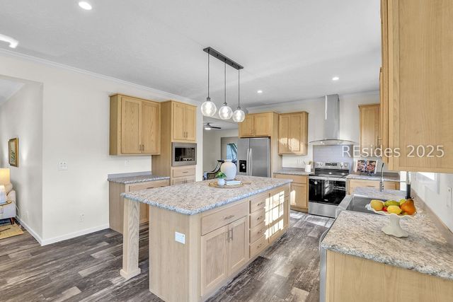 13 Vine St, Hilton Head Island, SC 29926