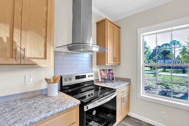 13 Vine St, Hilton Head Island, SC 29926