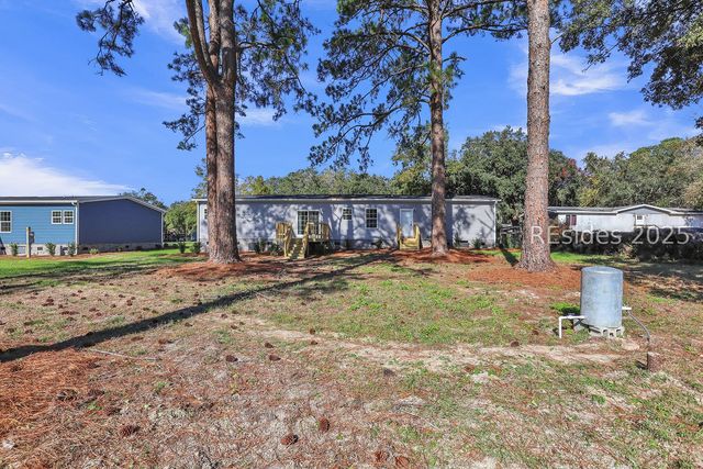 13 Vine St, Hilton Head Island, SC 29926