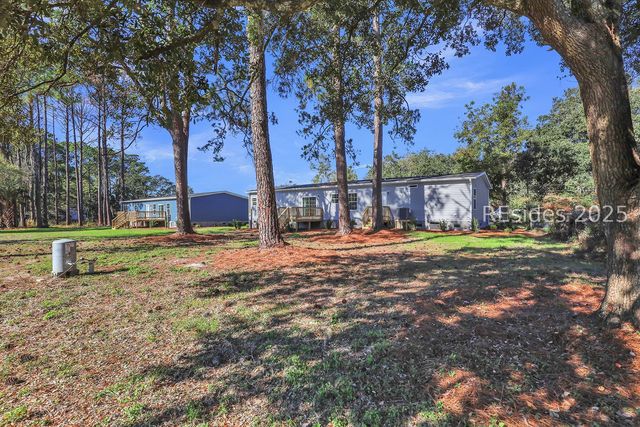 13 Vine St, Hilton Head Island, SC 29926