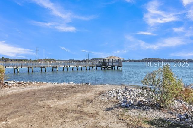 13 Vine St, Hilton Head Island, SC 29926