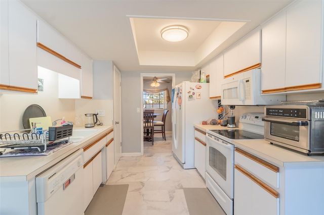 250 VOLUSIA DRIVE, Winter Haven, FL 33884