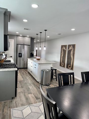 2811 Sealy, Galveston, TX 77550