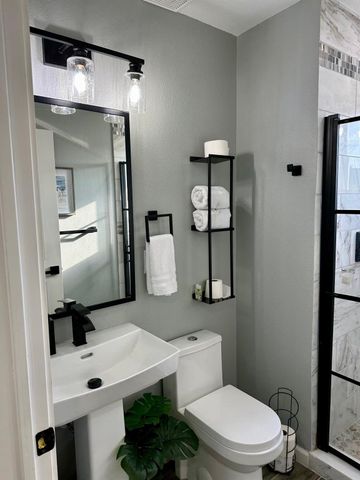 2811 Sealy, Galveston, TX 77550