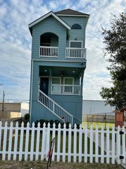 2811 Sealy, Galveston, TX 77550