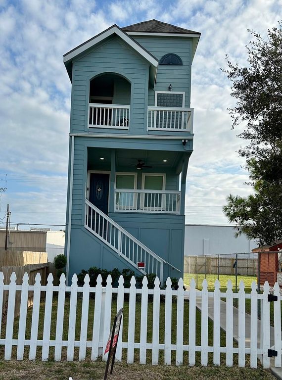 2811 Sealy, Galveston, TX 77550