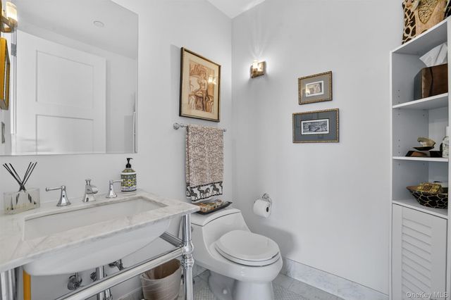 5 Renaissance Square 26E, White Plains, NY 10601