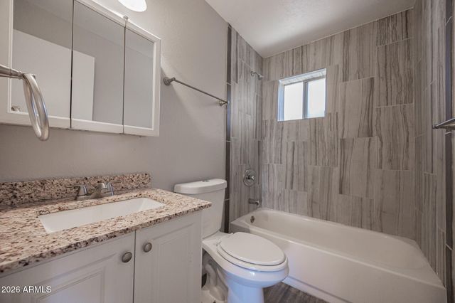 4704 S LA ROSA Drive, Tempe, AZ 85282