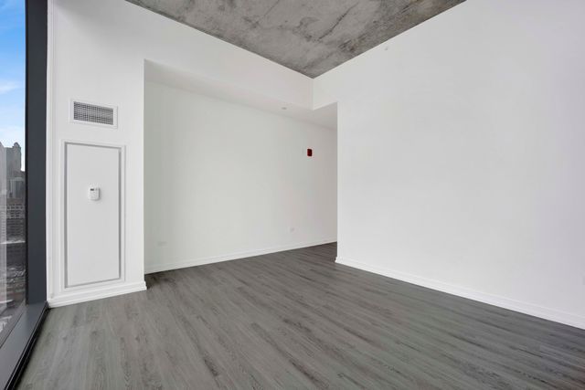 808 N Cleveland Avenue 2201, Chicago, IL 60610