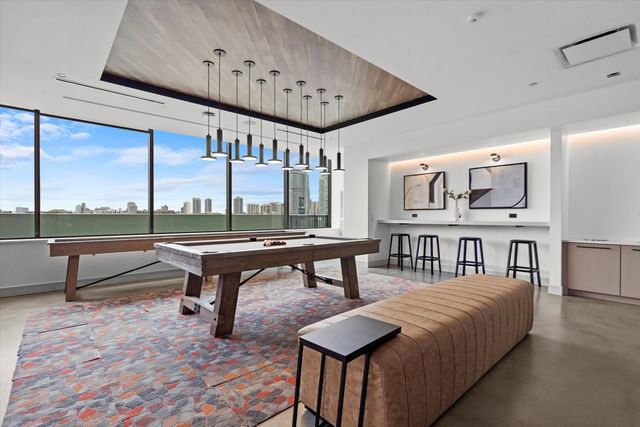 808 N Cleveland Avenue 2201, Chicago, IL 60610