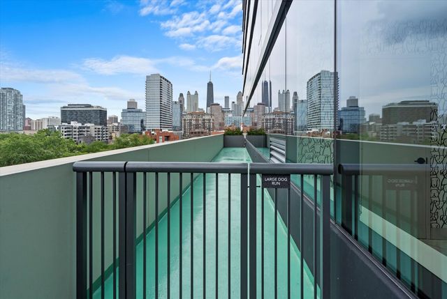 808 N Cleveland Avenue 2201, Chicago, IL 60610