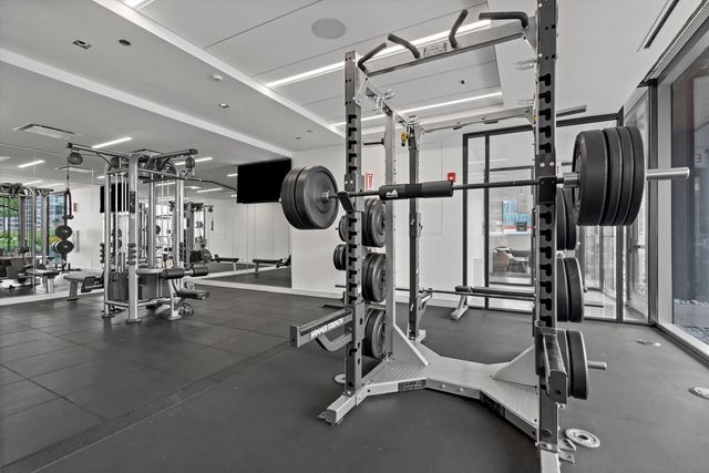 808 N Cleveland Avenue 2201, Chicago, IL 60610