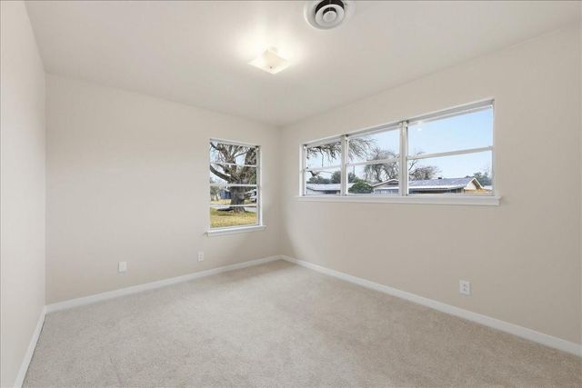 1520 Longhorn Avenue, Orange, TX 77630