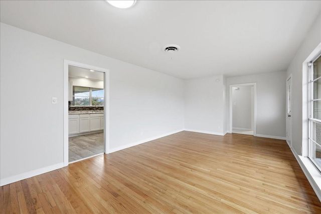 1520 Longhorn Avenue, Orange, TX 77630