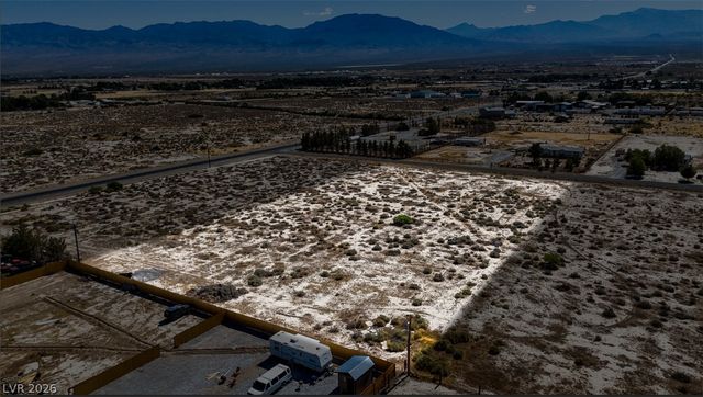 1940 North Saddle Horn Lane, Pahrump, NV 89060