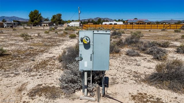 1940 North Saddle Horn Lane, Pahrump, NV 89060