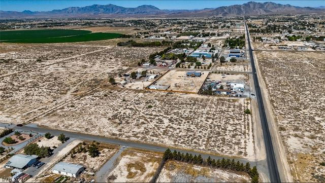 1940 North Saddle Horn Lane, Pahrump, NV 89060