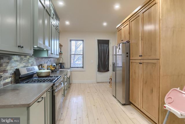 140 S 8TH ST, Lebanon, PA 17042