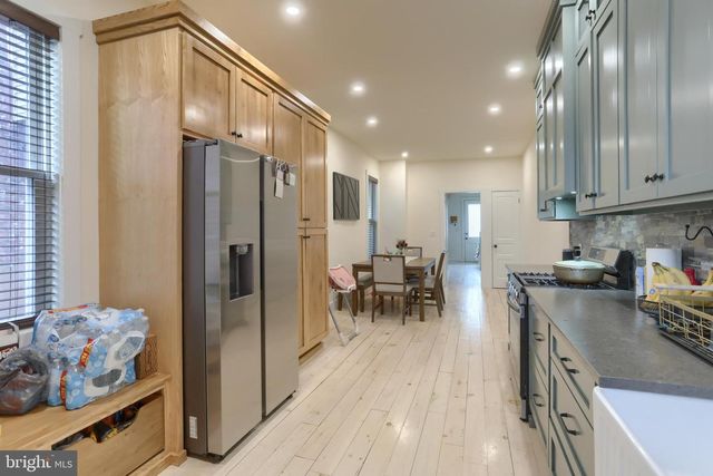 140 S 8TH ST, Lebanon, PA 17042