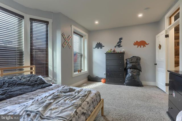 140 S 8TH ST, Lebanon, PA 17042