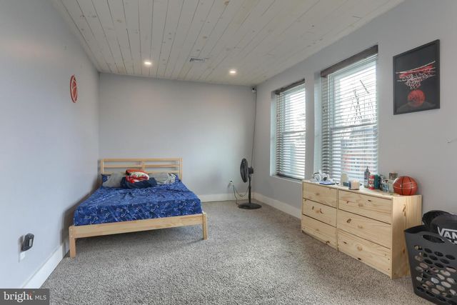 140 S 8TH ST, Lebanon, PA 17042