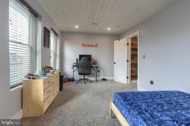 140 S 8TH ST, Lebanon, PA 17042