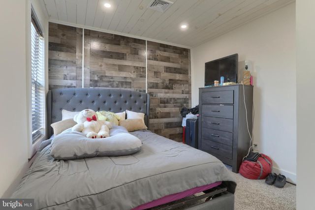 140 S 8TH ST, Lebanon, PA 17042