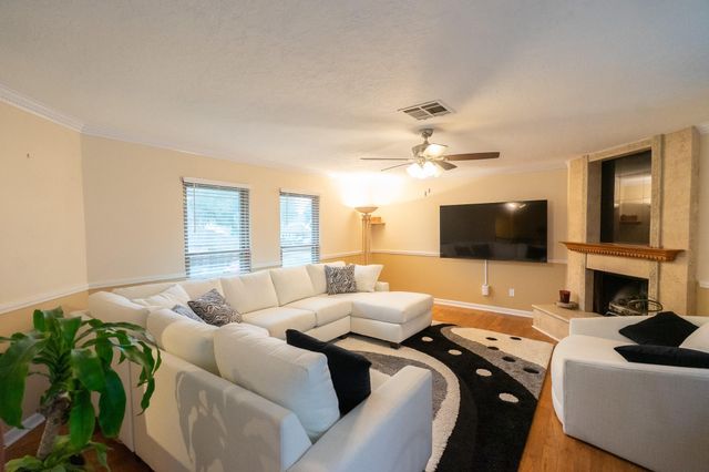 6510 Trimstone Drive, Pasadena, TX 77505