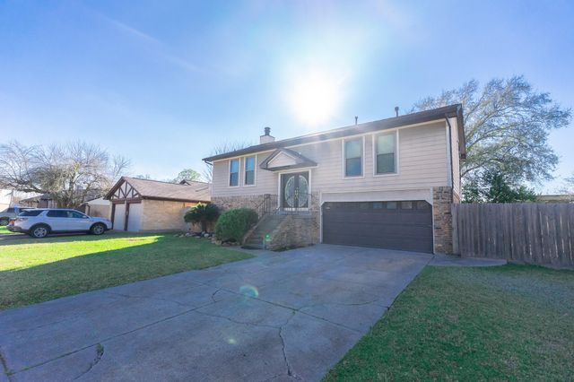 6510 Trimstone Drive, Pasadena, TX 77505