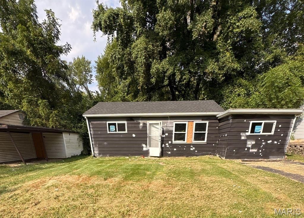 10117 Earl Drive, St Louis, MO 63136