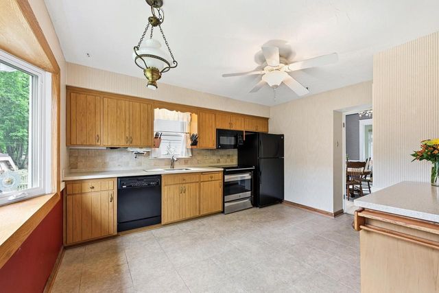 2205 N 71st STREET, Wauwatosa, WI 53213