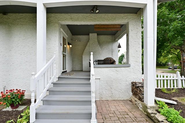 2205 N 71st STREET, Wauwatosa, WI 53213