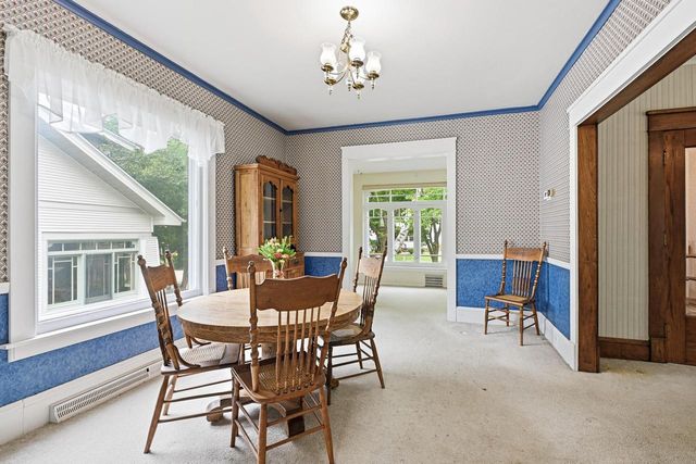 2205 N 71st STREET, Wauwatosa, WI 53213