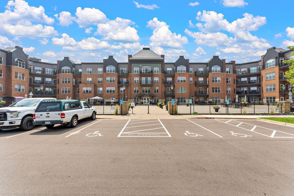 1800 Graham Avenue 129, Saint Paul, MN 55116