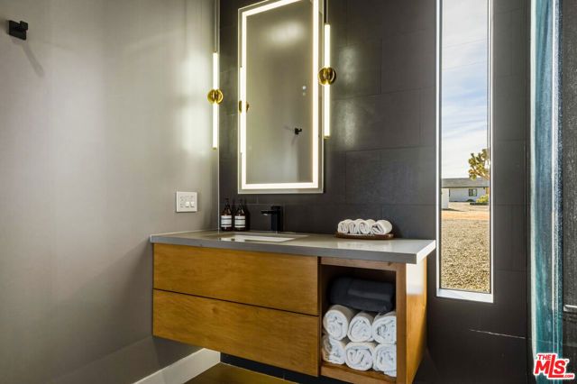 3945 Anita Avenue, Yucca Valley, CA 92284