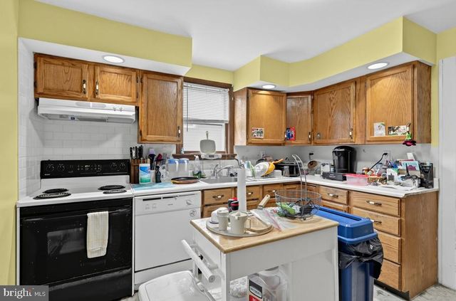 220 ORLEMANN AVE, Oreland, PA 19075