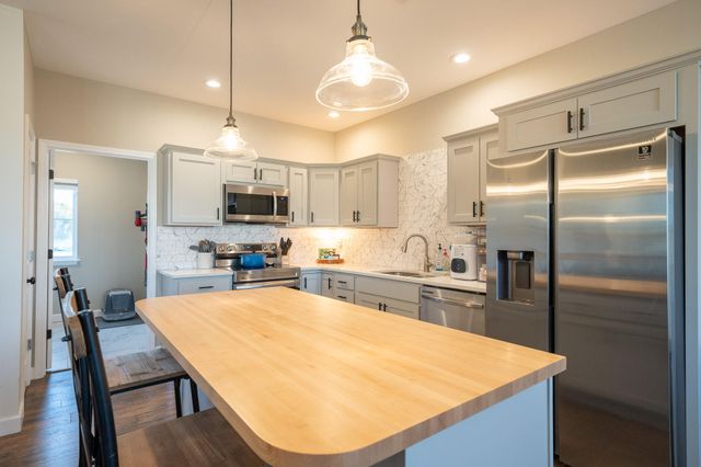 5971 W TAMARACK DR, Columbia, MO 65203