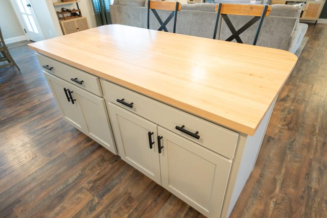 5971 W TAMARACK DR, Columbia, MO 65203