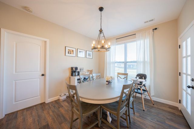 5971 W TAMARACK DR, Columbia, MO 65203