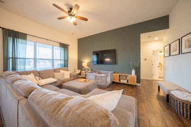 5971 W TAMARACK DR, Columbia, MO 65203