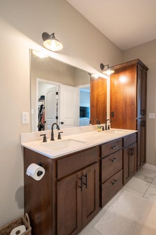 5971 W TAMARACK DR, Columbia, MO 65203