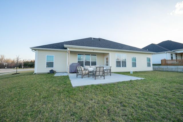 5971 W TAMARACK DR, Columbia, MO 65203