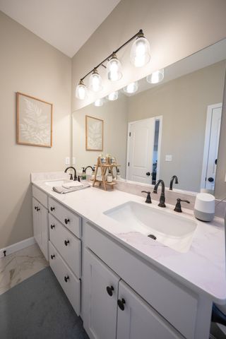 5971 W TAMARACK DR, Columbia, MO 65203