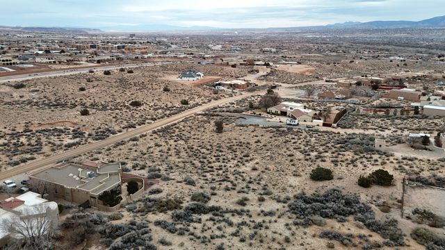 6816 Vatapa Road NE, Rio Rancho, NM 87144