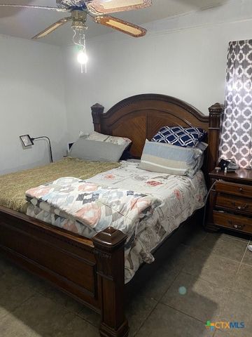 711 Hybiscus Lane, Victoria, TX 77904